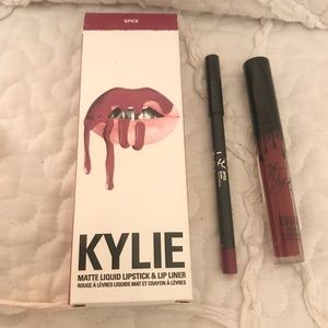 Kylie Cosmetics - Spice Lip Kit